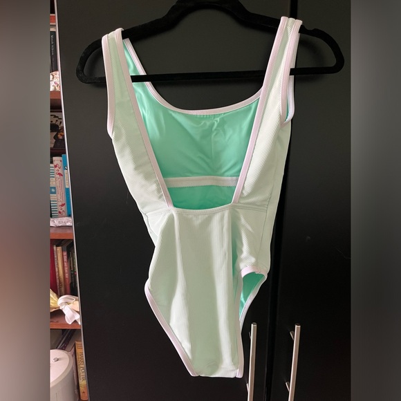 XS Lainsnow Ocean Isle One Piece Mint - Picture 2 of 5